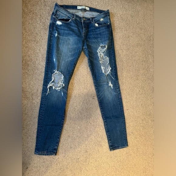 Abercrombie & Fitch Distressed Stretch skinny jeans size 8R - Picture 1 of 9